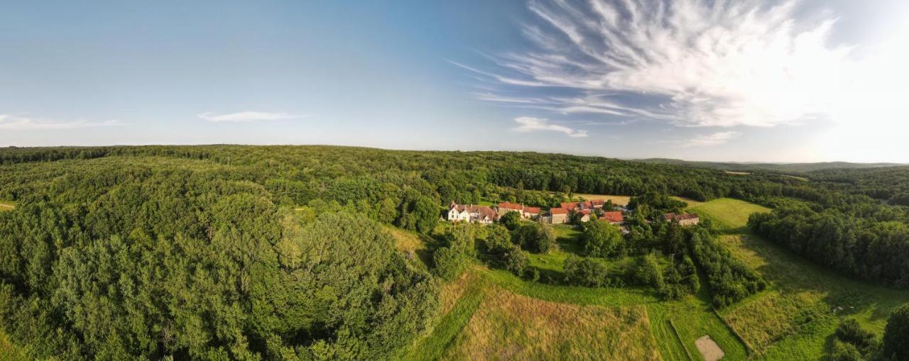 Val De La Nef Bed and Breakfast Joux-la-Ville Εξωτερικό φωτογραφία